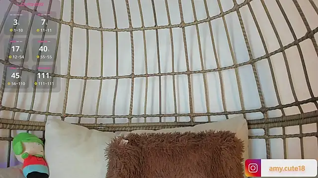 Snapshot of Amy-Skinny chatting on 12-23-24, 04:22 Amy-Skinny online show from 12-23-24, 04:22