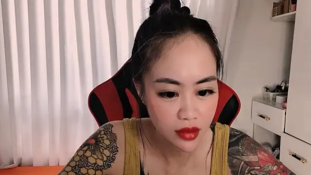 Snapshot of witch-39 chatting on 04-13-26, 05:57 witch-39 online show from 04-13-26, 05:57