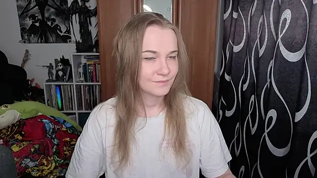 Snapshot of stellablondy chatting on 06-13-26, 01:09 stellablondy online show from 06-13-26, 01:09