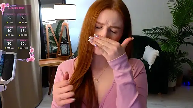 Snapshot of Meow_babe chatting on 02-13-26, 01:40 Meow babe online show from 02-13-26, 01:40