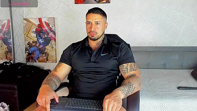 Snapshot of Cristian_Walker chatting on 07-10-26, 01:03 Cristian Walker online show from 07-10-26, 01:03