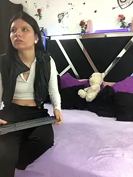 Snapshot of 1lovelygirls chatting on 10-04-25, 12:03 1lovelygirls online show from 10-04-25, 12:03
