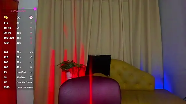 Snapshot of StarMilf chatting on 02-25-25, 12:34 StarMilf online show from 02-25-25, 12:34