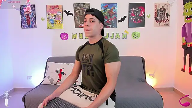 jonathanjoestar  online show from 10-31-25, 09:49