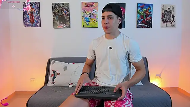 jonathanjoestar  online show from 01-09-26, 09:27