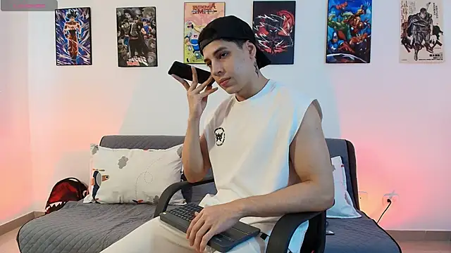 jonathanjoestar  online show from 04-12-26, 08:14