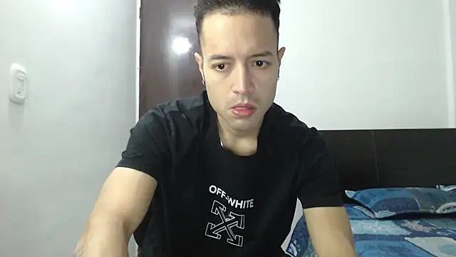 dimitriquiet05 online show from 12-18-24, 01:59