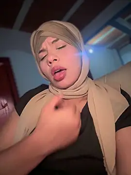 lalilamassu1 online show from 02-02-26, 04:27