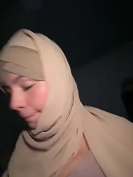 lalilamassu1 online show from 04-10-26, 12:10