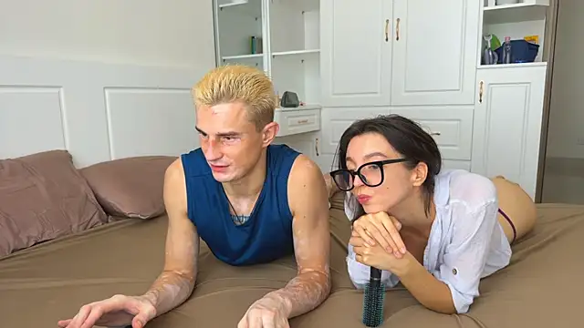 Snapshot of Morning_Stars chatting on 12-14-25, 03:01 Morning Stars online show from 12-14-25, 03:01