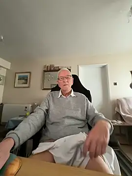 cutaboverest online show from 02-04-26, 04:02