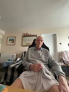 cutaboverest online show from 02-06-26, 03:59