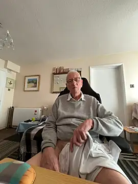 cutaboverest online show from 02-08-26, 03:59