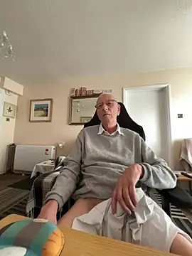 cutaboverest online show from 02-16-26, 04:03