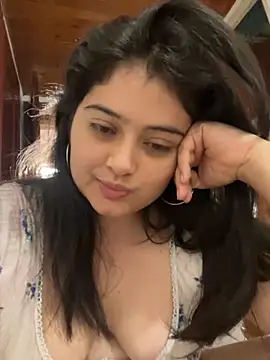 Snapshot of Stephania_18 chatting on 09-14-25, 08:08 Stephania 18 online show from 09-14-25, 08:08