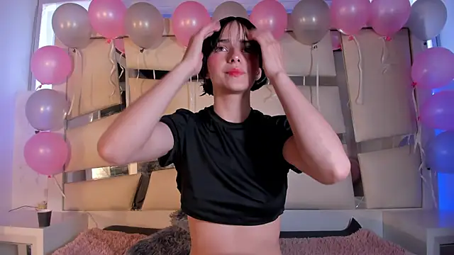 chrystal js online show from 10-23-25, 01:21