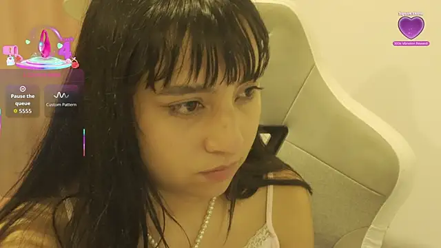 Snapshot of emitaa17228o chatting on 05-30-26, 01:46 emitaa17228o online show from 05-30-26, 01:46