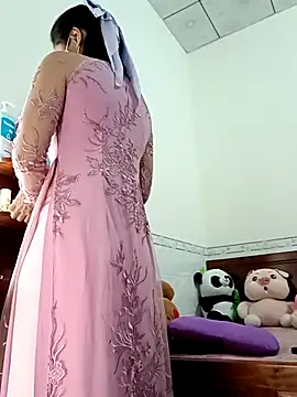    Erin    online show from 02-06-26, 02:27