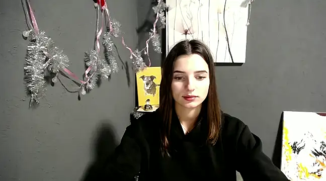 lady olivia  online show from 12-18-24, 02:06
