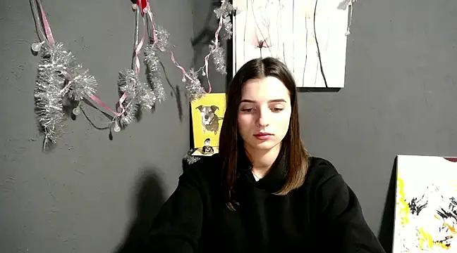 lady olivia  online show from 12-18-24, 05:10