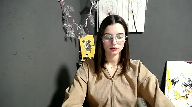 lady olivia  online show from 12-20-24, 04:46