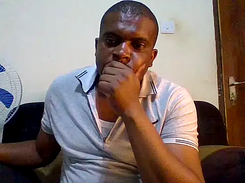 Snapshot of lui_cuuty chatting on 09-23-25, 05:27 lui cuuty online show from 09-23-25, 05:27