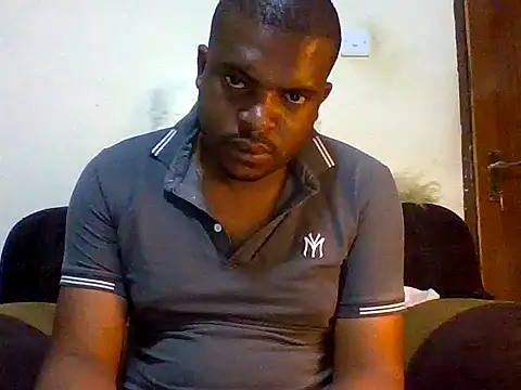 Snapshot of lui_cuuty chatting on 10-03-25, 12:18 lui cuuty online show from 10-03-25, 12:18