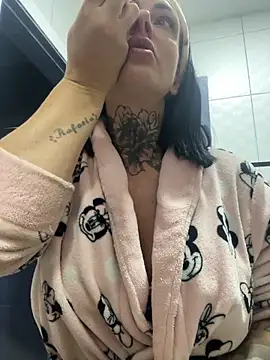 YasmimBrasil online show from 05-20-26, 06:08