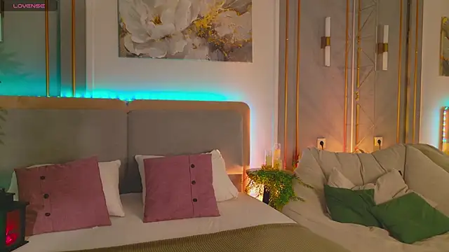 Lolly Neal online show from 04-22-26, 03:35