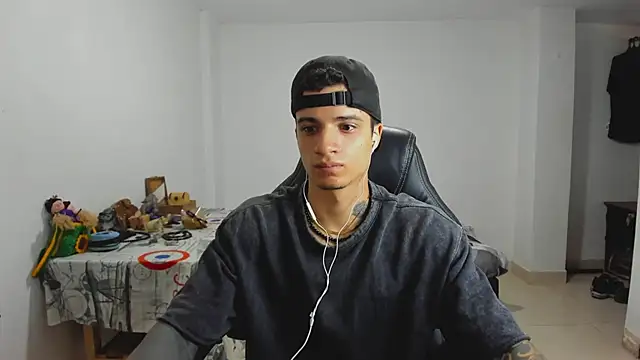 Snapshot of Balo_lovers chatting on 01-14-25, 05:23 Balo lovers online show from 01-14-25, 05:23