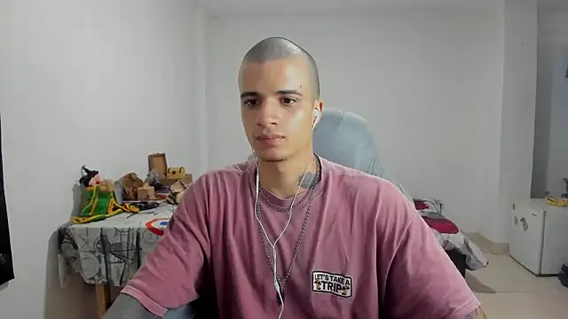 Snapshot of Balo_lovers chatting on 03-03-25, 08:32 Balo lovers online show from 03-03-25, 08:32