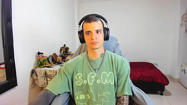 Snapshot of Balo_lovers chatting on 03-21-25, 02:18 Balo lovers online show from 03-21-25, 02:18