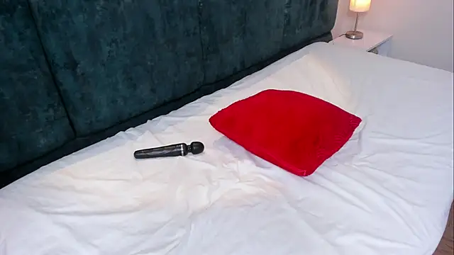 Snapshot of kataleyandliam chatting on 01-24-25, 01:45 kataleyandliam online show from 01-24-25, 01:45