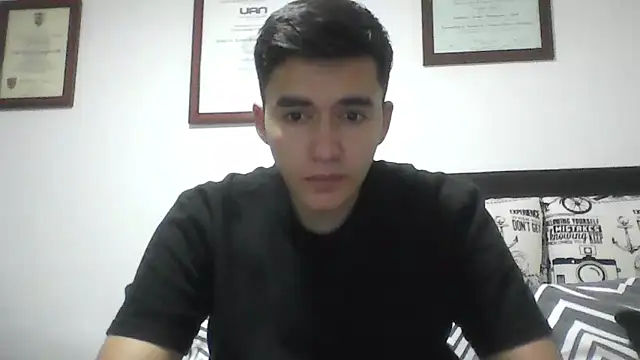 Snapshot of Estebitan_vm chatting on 04-22-26, 01:41 Estebitan vm online show from 04-22-26, 01:41