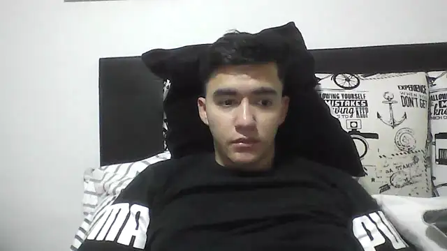 Snapshot of Estebitan_vm chatting on 04-29-26, 12:05 Estebitan vm online show from 04-29-26, 12:05