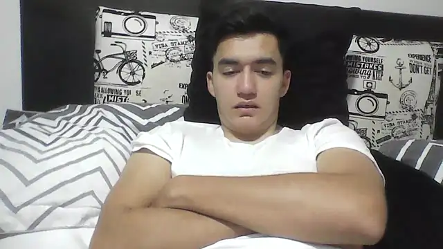 Snapshot of Estebitan_vm chatting on 05-10-26, 04:17 Estebitan vm online show from 05-10-26, 04:17