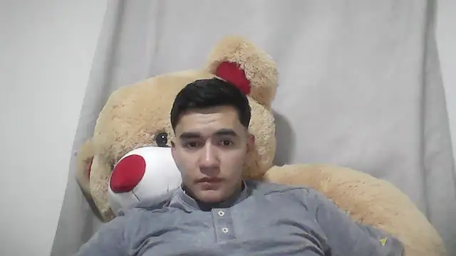Snapshot of Estebitan_vm chatting on 06-16-26, 02:14 Estebitan vm online show from 06-16-26, 02:14