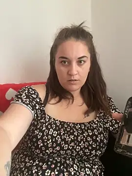 yzabell18 online show from 11-23-25, 01:00