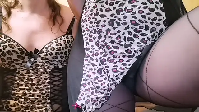 LadyAndTransy online show from 10-21-25, 10:10