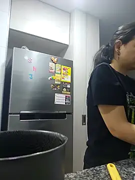 azumiichan online show from 12-21-24, 04:19