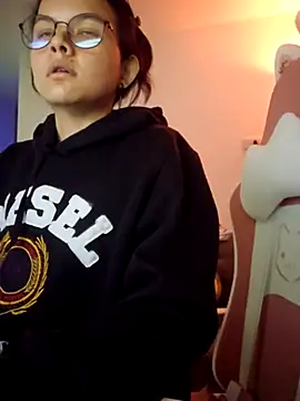 azumiichan online show from 11-28-25, 12:13