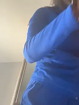 Snapshot of CamGirlLeanna chatting on 02-08-25, 04:14 CamGirlLeanna online show from 02-08-25, 04:14