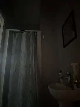 Snapshot of CamGirlLeanna chatting on 02-25-25, 04:21 CamGirlLeanna online show from 02-25-25, 04:21