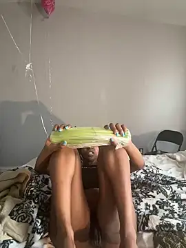 Snapshot of CamGirlLeanna chatting on 03-03-25, 04:03 CamGirlLeanna online show from 03-03-25, 04:03