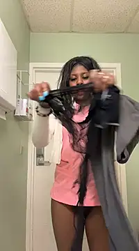 Snapshot of CamGirlLeanna chatting on 03-05-25, 03:29 CamGirlLeanna online show from 03-05-25, 03:29