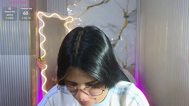 Chiara tay online show from 04-17-26, 07:06
