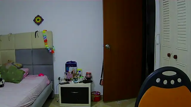 Jones alexia online show from 04-10-26, 06:07