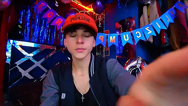 Luke Howland online show from 11-11-25, 12:10