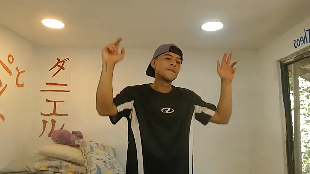 danielitopapuu online show from 07-28-26, 04:39