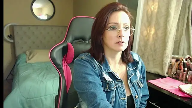 Carol Scottt online show from 09-22-25, 08:05